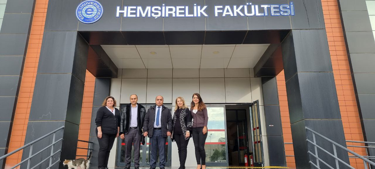 You are currently viewing Toshkent tibbiyot akademiyasi Termiz filiali direktori boshchiligidagi delegatsiyaning Ege universiteti faoliyatini o‘rganish jarayonining navbatdagi tashrifi hamshiralik fakultetiga bo‘ldi.