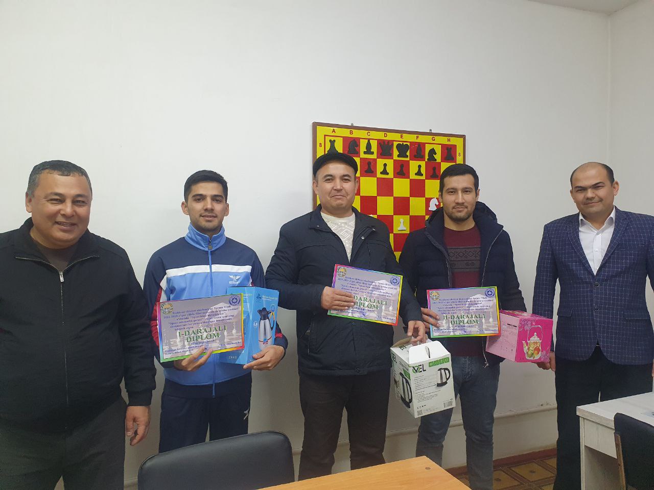 Read more about the article SHAHMAT-AQL GIMNASTIKASI.