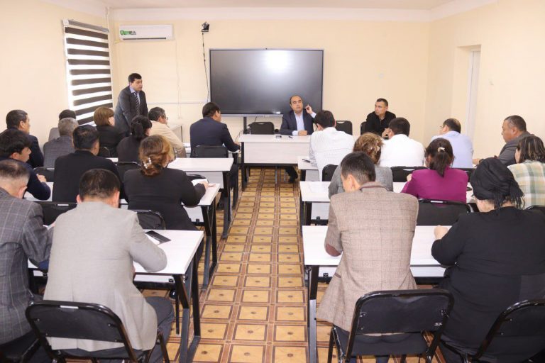 Read more about the article Toshkent tibbiyot akademiyasi Termiz  filiali direktori boshchiligida ma’muriyat xodimlari bilan navbatdan tashqari  yig‘ilish  bo‘lib  o‘tdi.