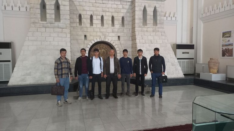 Read more about the article Termiz shahridagi Arxeologik muzeyga sayohat uyushtirildi.