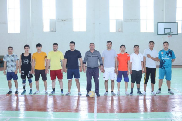 Read more about the article Toshkent tibbiyot akademiyasi Termiz filial talabalar o’rtasida futbol musobaqasi o‘tkazildi