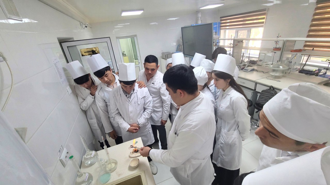 You are currently viewing Toshkent tibbiyot akademiyasi Termiz filialida laboratoriya mashg‘ulotlari o‘tkazilmoqda