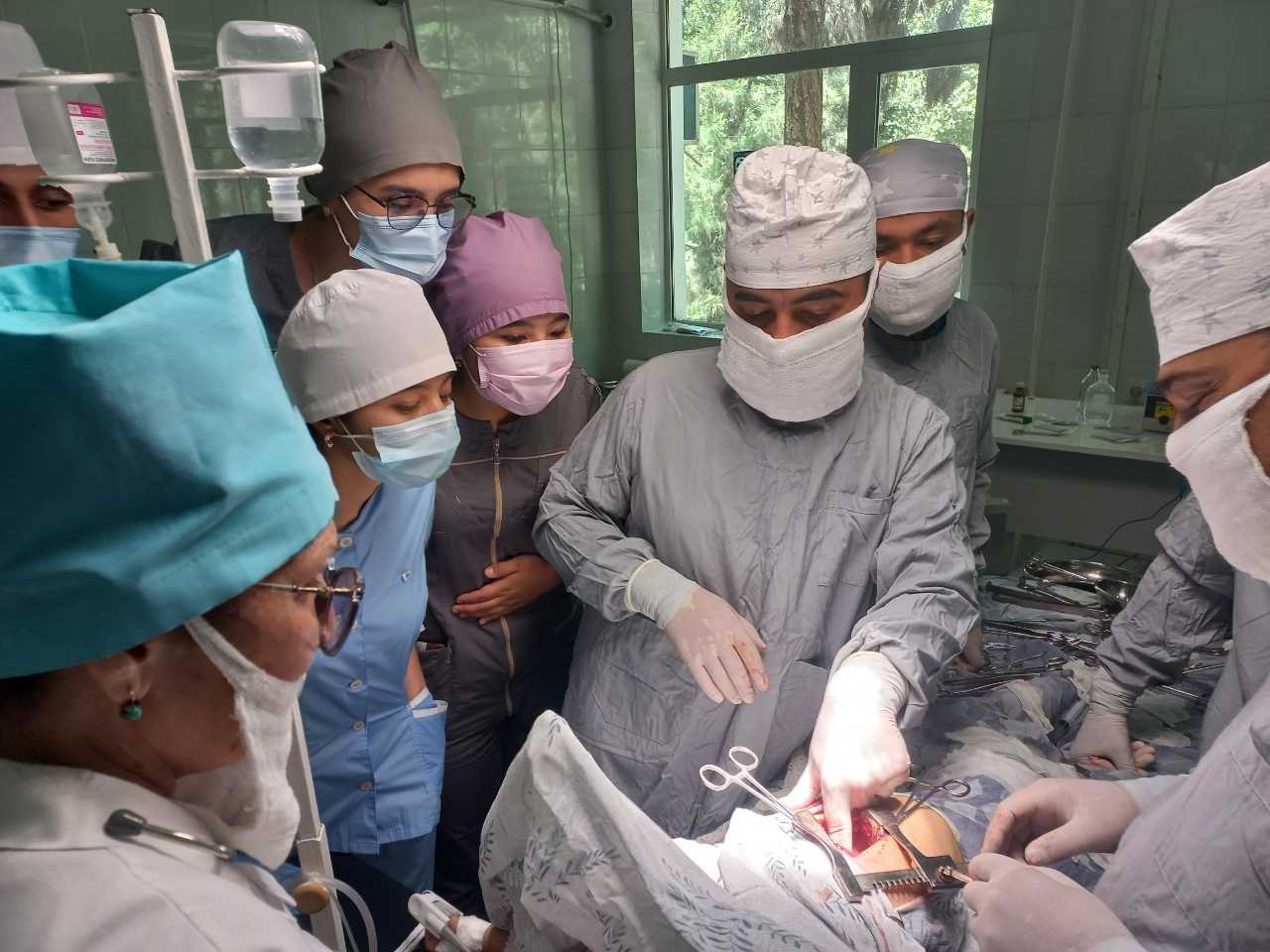 Read more about the article Toshkent tibbiyot akademiyasi Termiz filiali direktori Furqat Otamuradov tomonidan talabalarga &laquo;Exinokokkoz kasalligining klinikasi, diagnostikasi va davolash usullari&raquo; mavzusida  seminar tashkil etildi.