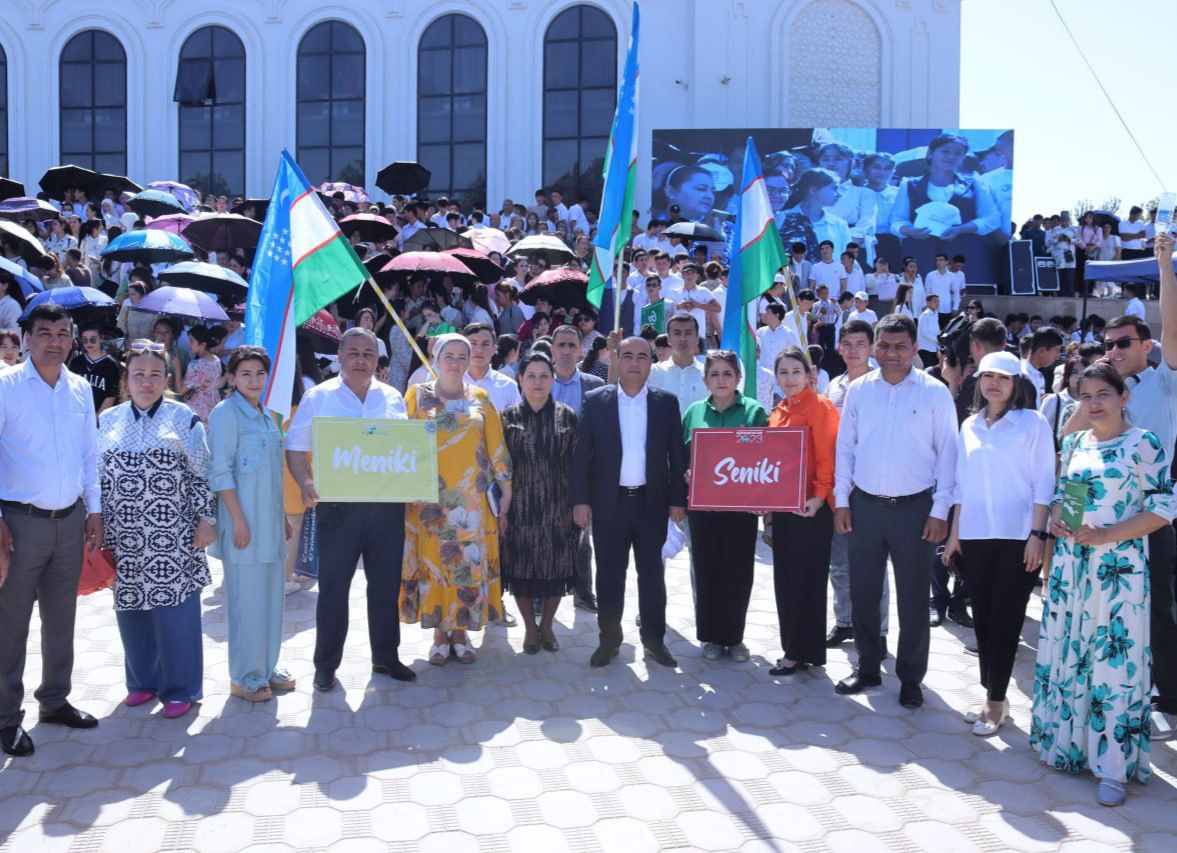 Read more about the article Ayni kunlarda, Respublikamiz bo‘ylab “Konstitutsiya meniki, seniki, bizniki! Konstitutsiya o‘zimizniki” shiori ostida konstitutsiyaviy qonun loyihasi bo‘yicha targ‘ibot tadbirlari bo‘lib o‘tmoqda.