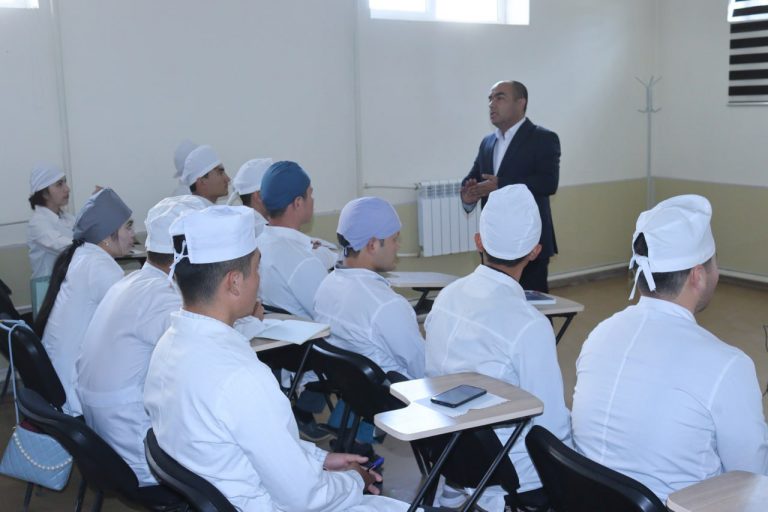Read more about the article Toshkent tibbiyot akademiyasi Termiz filiali direktori tomonidan ochiq integral ma’ruza o‘tildi.