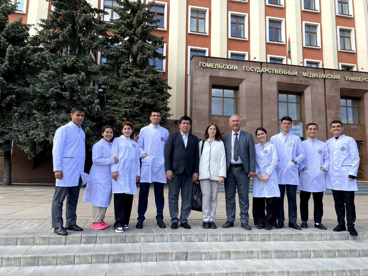 Read more about the article Belarus Respublikasida o‘tkazilgan konferensiyadan talabalarimiz sovrindor bo‘lib qaytishdi