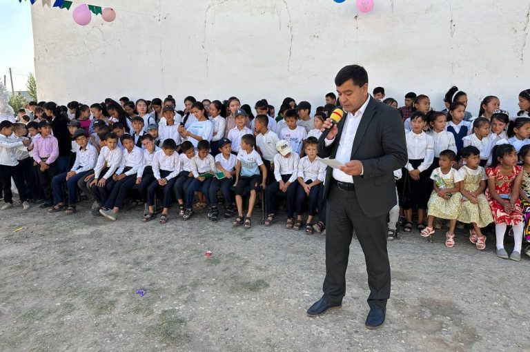 Read more about the article Prezidentning bitiruvchi yoshlarga yoʻllagan tabrigi maktablarda oʻqib eshittirildi.