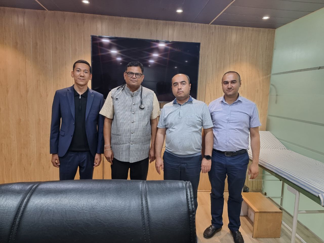 Вы сейчас просматриваете Делегация Термезского филиала Ташкентской Медицинской Академии посетила Университет NIMS в Джайпуре, Раджастхан, Индия.