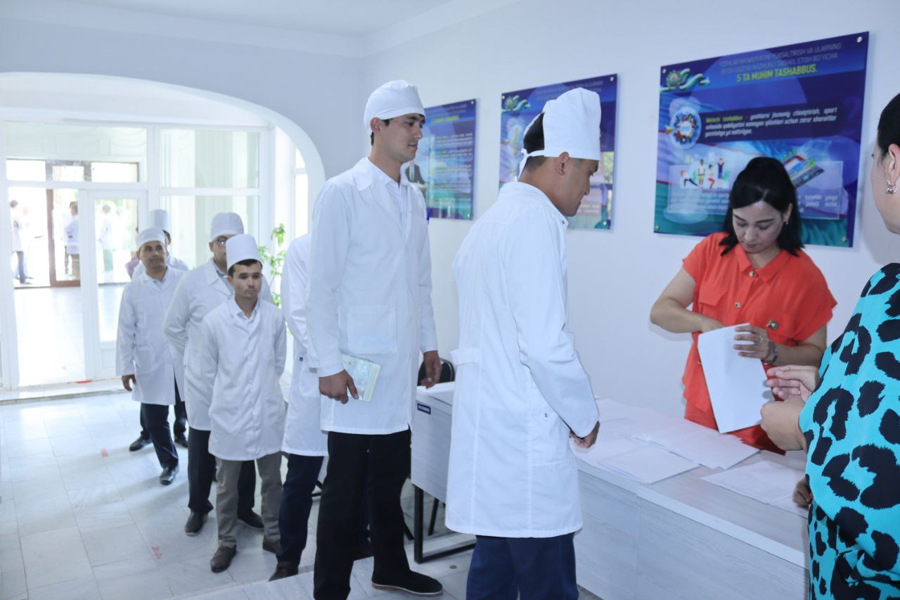 Read more about the article Final state attestation exams were held for students of the 6th graduating stage of the Termez branch of the Tashkent Medical Academy.