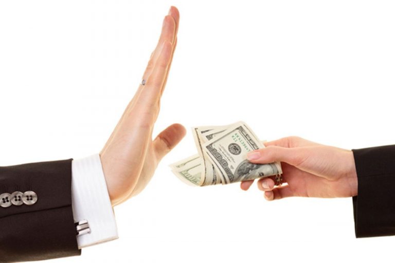 Read more about the article Toshkent tibbiyot akademiyasi Termiz filiali direktori F.A.Otamuradov tomonidan ma’muriyat hamda dekanat xodimlari bilan &laquo;Korrupsiyaga qarshi kurashish va uning oldini olish&raquo; mavzusida suhbat o’tkazildi.