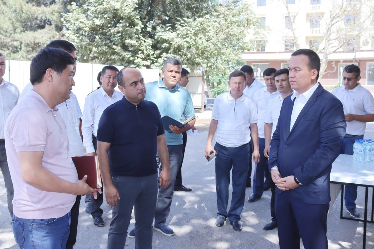 You are currently viewing Bugun Surxondaryo viloyati hokimi Ulug’bek Qosimov qurilish jarayonlari bilan tanishish maqsadida Toshkent tibbiyot akademiyasi Termiz filialiga tashrif buyurdilar.