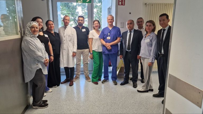 Read more about the article Toshkent tibbiyot akademiyasi Termiz filiali delegatsiyasining navbatdagi tashrifi Germaniyadagi Dusseldorf universitetiga qarashli klinikaga bo‘ldi