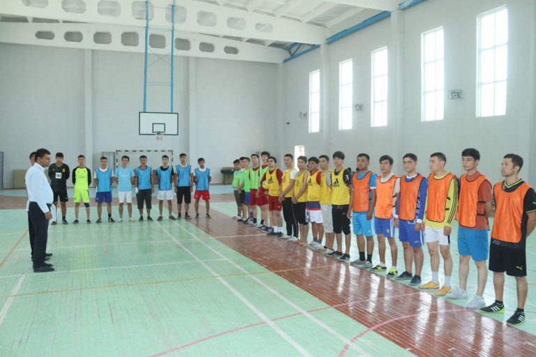 Read more about the article Toshkent tibbiyot akdemiyasi Termiz filiali talabalari o’rtasida &laquo;Besh tashabbus olimpiadasi&raquo; va &laquo;Talabalar ligasi&raquo; doirasida futbol sport turi bo’yicha musobaqa bo’lib o’tdi.