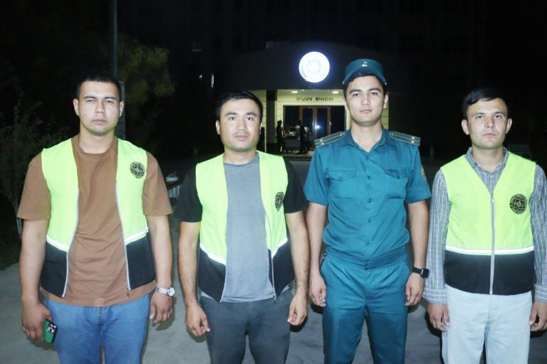 Подробнее о статье Патрульная группа «Щит», состоящая из команды волонтеров, продолжает свою службу в Термезском филиале Ташкентской медицинской академии.