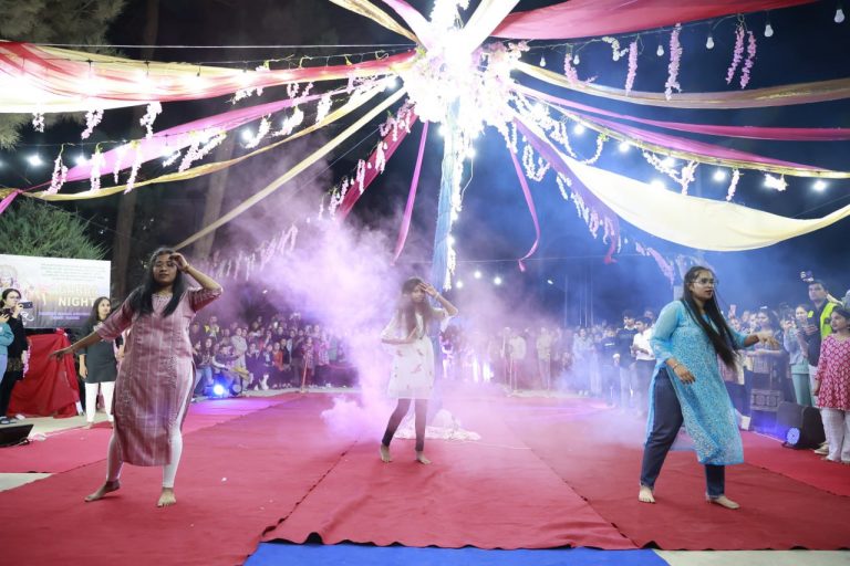 Read more about the article 21 – oktabr kuni  TTA Termiz filialida Hind milliy festivali &laquo;Garba night&raquo; nomli kecha tashkil etildi.