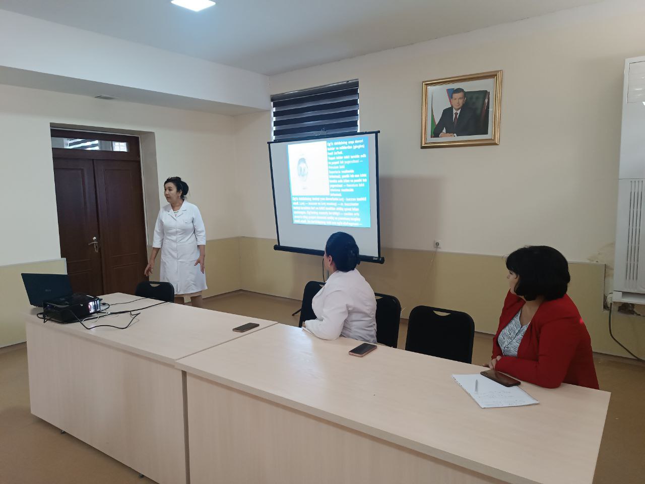 You are currently viewing Bolalarda suv-tuz almashinuvi xususiyatlari. Kislota-ishqoriy, suv muvozanatlari buzilishlari (degidratsiya, dezintoksikatsiya, giperosmolyar holatlar) metabolik atsidoz va alkaloz. Respirator atsidoz va alkaloz. Eksikoz