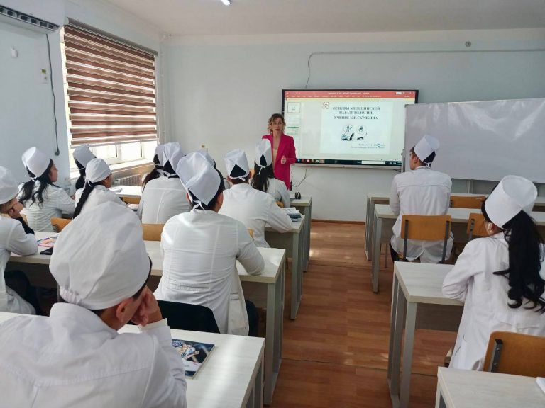 Read more about the article Privoljsk tadqiqot tibbiyot universiteti (PIMU) professor-o’qituvchilari tomonidan akademik mobillik doirasida TTA Termiz filiali talabalari bilan seminar hamda master-klasslar o’tilmoqda.