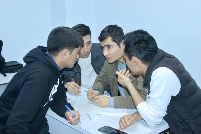 Read more about the article Toshkent tibbiyot akademiyasi Termiz filiali talabalari ishtirokida &laquo;Zakovat&raquo; intellektual oʻyinining 6️⃣- turi bo’lib o’tdi.