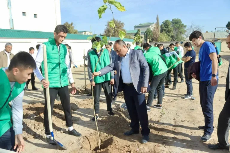 Read more about the article TTA TERMIZ FILIALI DIREKTORI BOSHCHILIGIDA “YASHIL MAKON” LOYIHASI DOIRASIDA KO’CHAT EKISH ISHLARI AMALGA OSHIRILDI