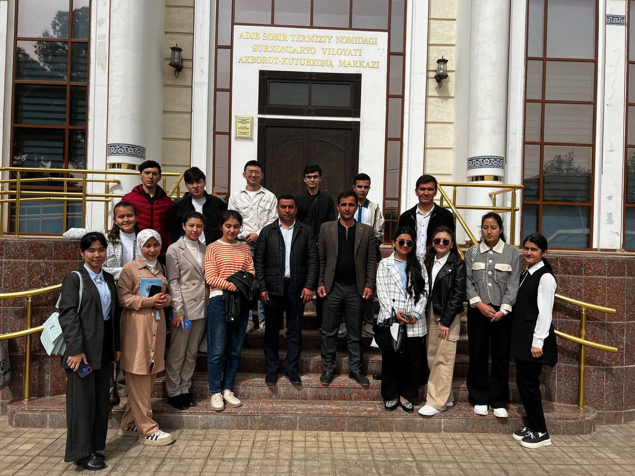 You are currently viewing Kutubxonaga sayohat,  Insonning kitobdan yaqin hamrohi, do‘sti, maslahatchisi yo‘q.