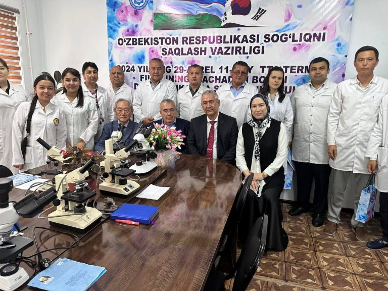 Подробнее о статье Корейский профессор провел 72-часовой семинар-тренинг в Термезском филиале Ташкентской медицинской академии.