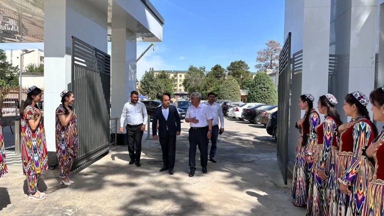 Read more about the article “Maʼrifat ulashib” loyihasi –Toshkent tibbiyot akademiyasi Termiz filialida!