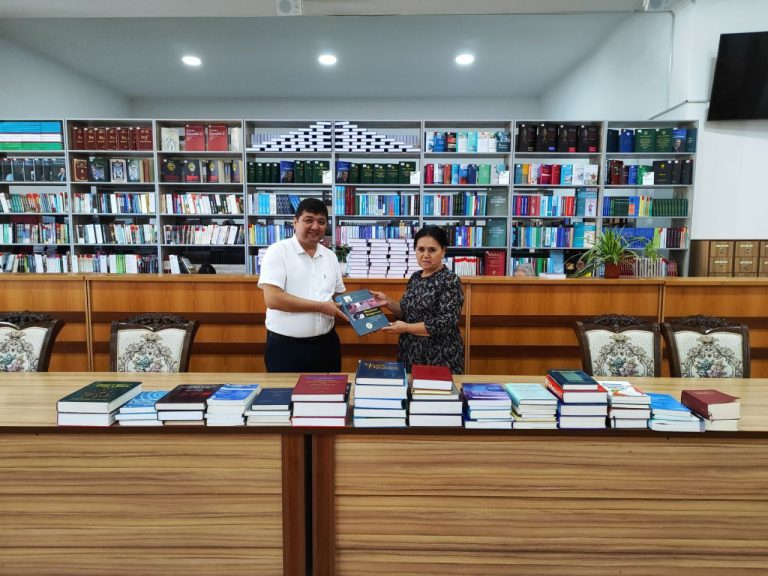 Read more about the article TTA Termiz filiali ARMga Yaponiyaning Kioto Universitetidan xorijiy tibbiy darsliklar va tibbiy adabiyotlar yuborildi.