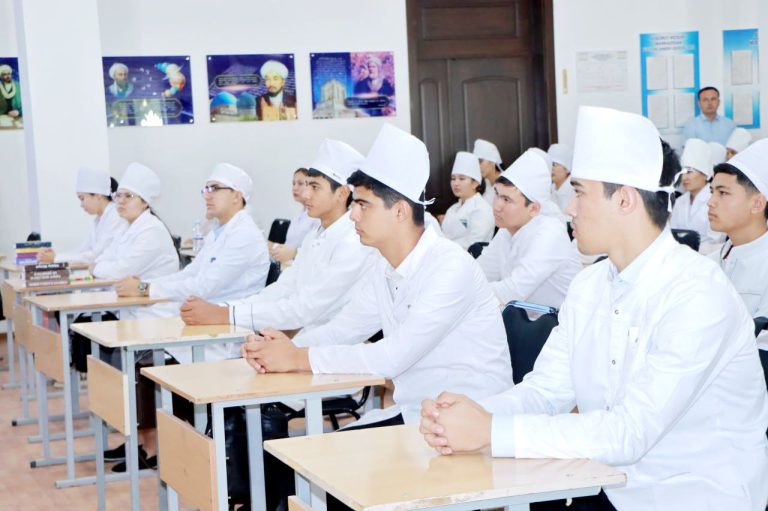 Read more about the article Pediatriya fakulteti Pediatriya ishi yo’nalishi 2024-2025-o’quv yili 26-may kuni o’tkazilgan Yakuniy Davlat attestatsiyasi