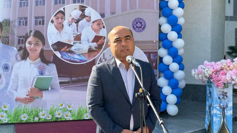 Read more about the article TTA Termiz filialida 2024/2025-o‘quv yili boshlanishi munosabati bilan tantanali tadbir tashkil etildi.