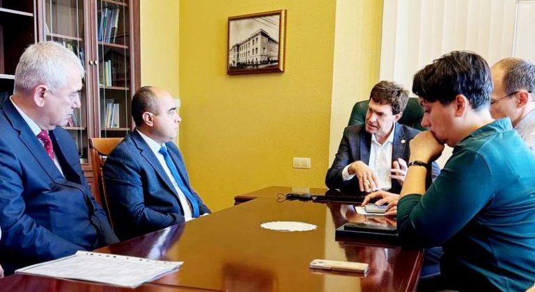 Read more about the article TTA Termiz filiali direktori boshchiligidagi delgatsiya  Nijniy Novgorod shahrida