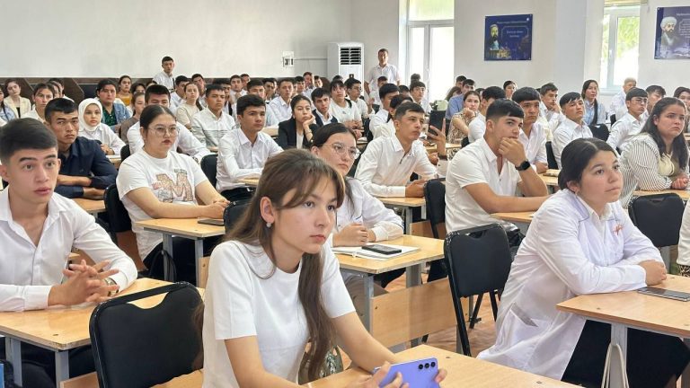 Read more about the article Toshkent tibbiyot akademiyasi Termiz filialida birinchi kursga qabul qilingan talabalar uchun tanishtiruv haftaligi o’tkazilmoqda.