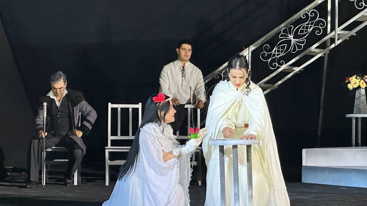 You are currently viewing TTA Termiz filiali jamoasi teatr tomoshasida