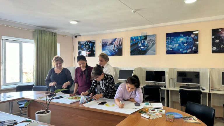 Read more about the article TTA Termiz filiali talabalari o‘rtasida  rasmlar tanlovi o‘tkazildi.