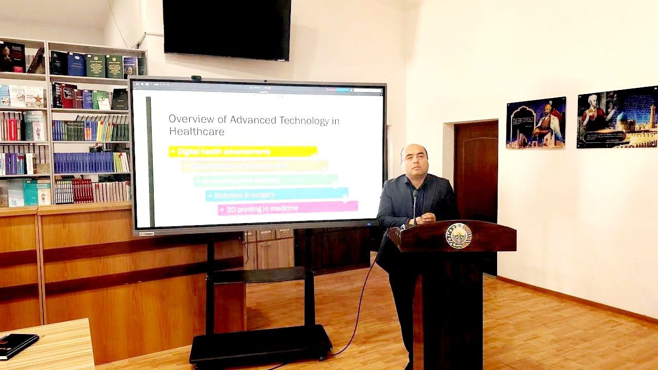 You are currently viewing Ochiq muloqot  Direktor va yoshlar uchrashuvi