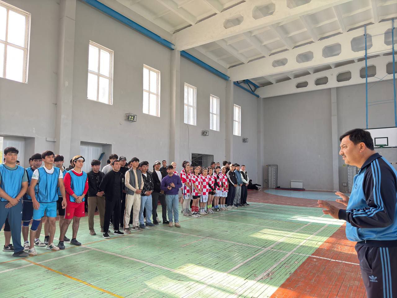 You are currently viewing Universiada-2024 sport musobaqalari doirasida bugun TTA Termiz filiali sport majmuasida sportning gandbol turi boʻyicha hududiy bosqich bo‘lib o‘tdi.