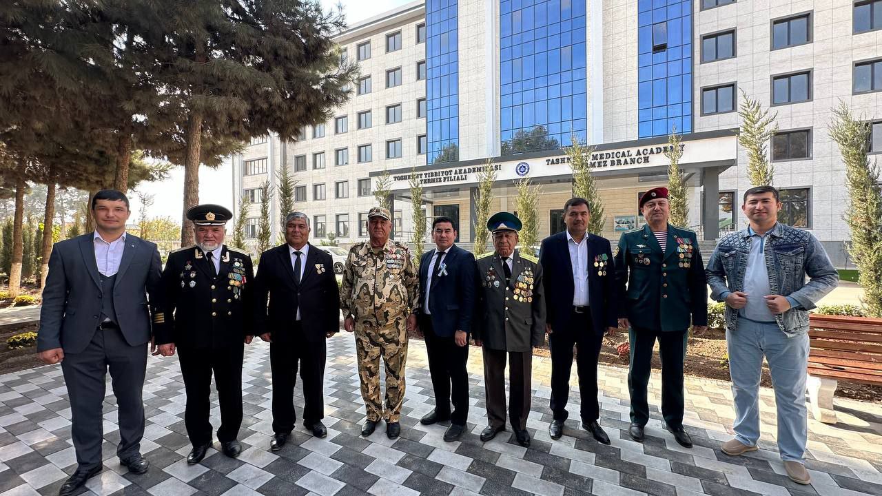 You are currently viewing Ijtimoiy-gumanitar fanlar kafedrasi tashabbusi bilan &laquo;Muqaddasdir millat bayrog’i&raquo; nomli tadbir o’tkazildi.