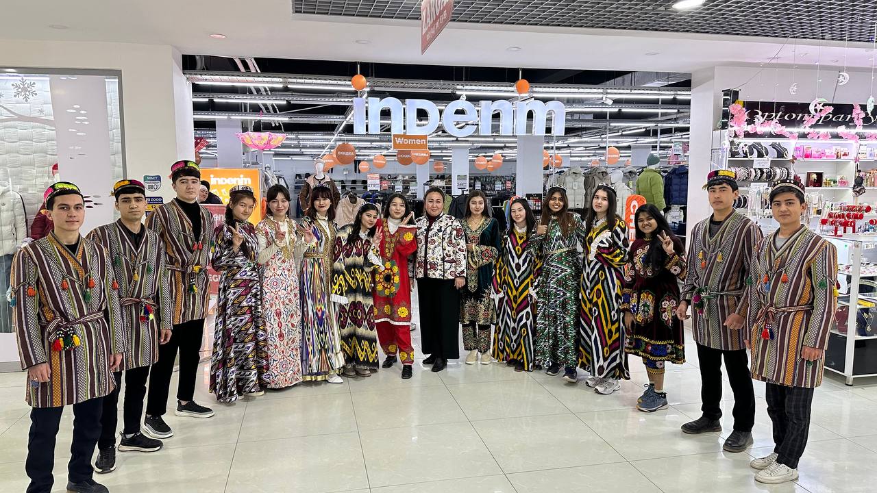 You are currently viewing Milliy liboslar – milliy qadriyatlar bezagi