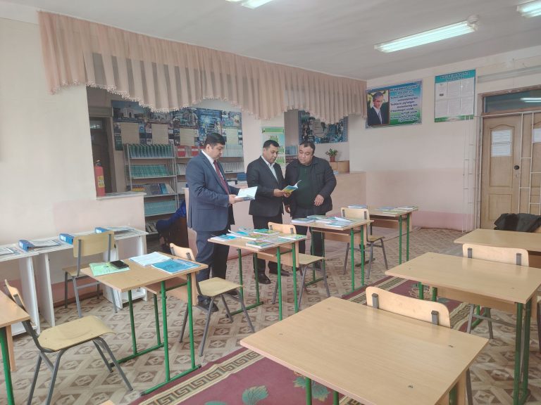 Подробнее о статье Профессора и преподаватели Термезского филиала ТТА находятся в техникумах