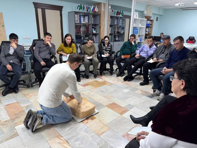 Read more about the article TTA Termiz filiali professor-o‘qituvchilari ROSOMED mutaxassislarining treningida ishtirok etdi.