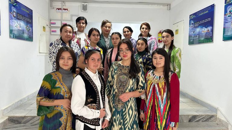 Read more about the article Milliy liboslar millat iftixori