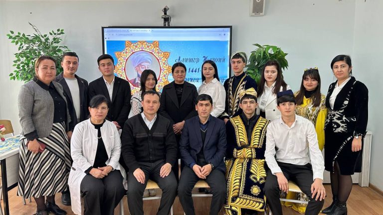 Read more about the article Alisher Navoiy tavalludining 584 yilligi munosabati bilan “Navoiyga ehtirom” shiori ostida ma’naviy-ma’rifiy tadbir bo’lib o’tdi
