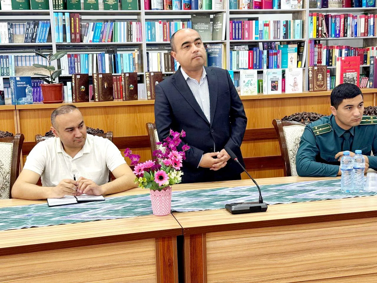 You are currently viewing Rahbar va xorijiy talabalar uchrashuvi