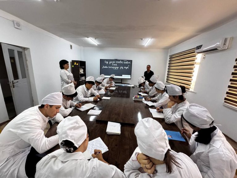 Read more about the article “Eng yaxshi esselar” respublika tanlovining filial bosqichi o‘tkazildi.