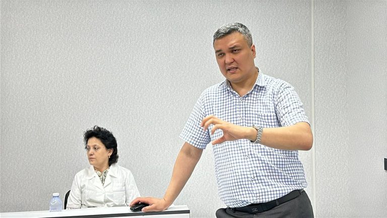 Read more about the article TTA Termiz filiali professor-o‘qituvchilari ishtirokida “Virusli gepatit B, S va delta virusli gepatitlarni tushuntirish bo‘yicha seminar trening o‘tkazildi.