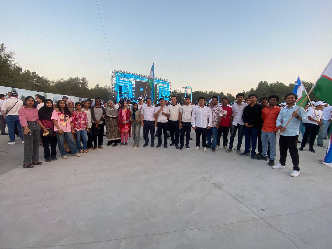 Read more about the article As part of the “Youth Month”, a regional gala concert was held on June 17 of this year at the “Independence” square in the city of Termez.