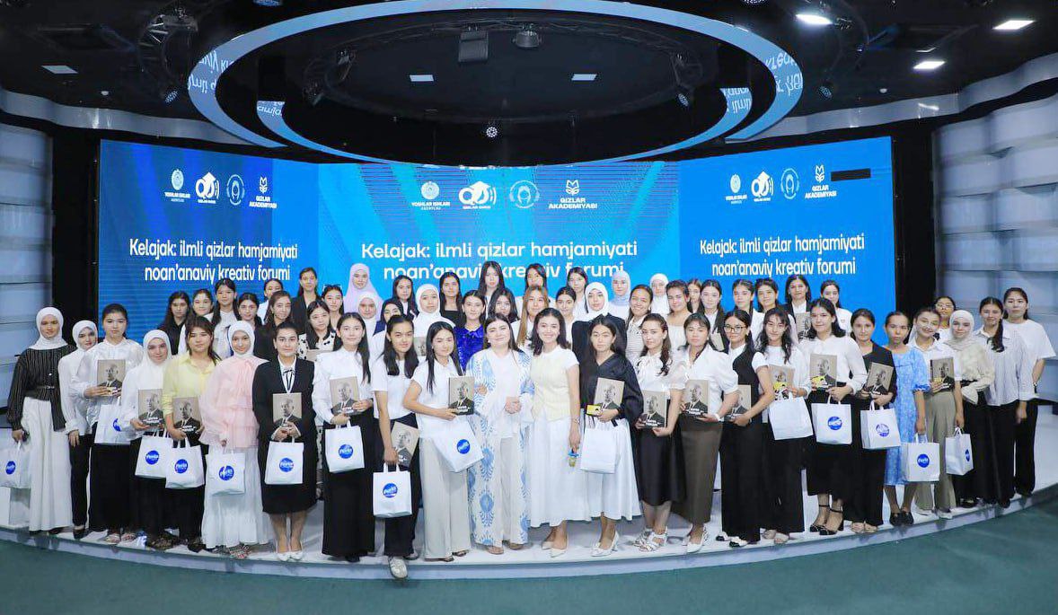 You are currently viewing TTA Termiz filiali talaba qizlari “Kelajak: ilmli qizlar hamjamiyati” forumida ishtirok etishdi.
