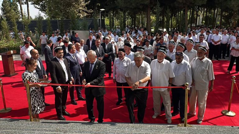 Read more about the article Toshkent davlat tibbiyot universiteti Termiz filialida yangi zamonaviy 1500 o‘rinli o‘quv binosi foydalanishga topshirildi!