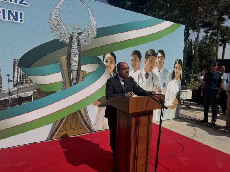 Read more about the article Toshkent davlat tibbiyot universiteti Termiz filiali direktorining yangi o‘quv yili munosabati bilan talabalarga tabrigi