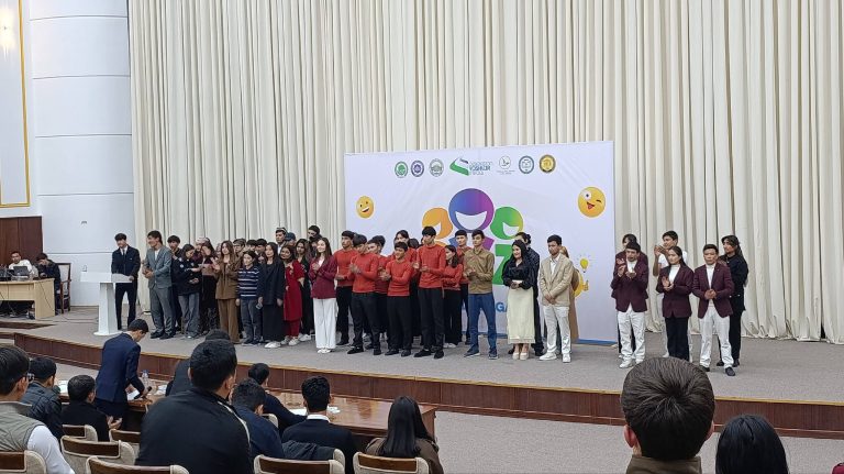 Read more about the article “Cheerful and Clever” competition held among youth