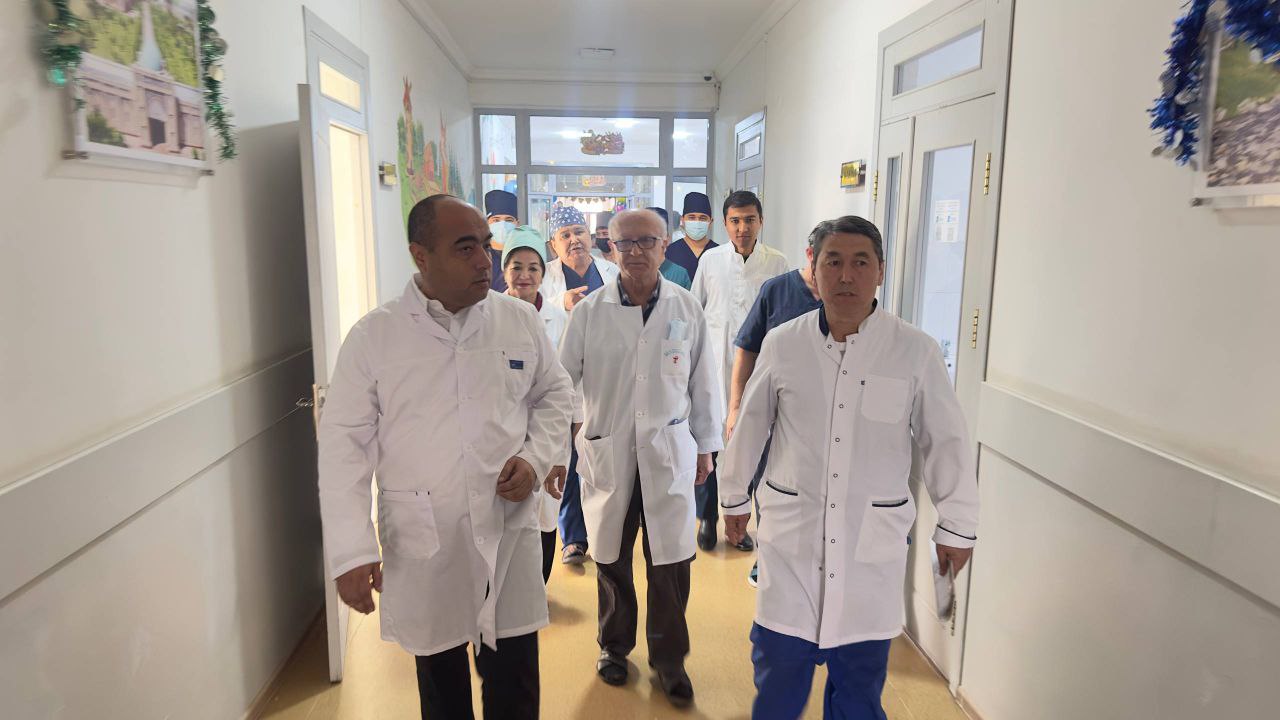 Подробнее о статье Процесс проведения практических занятий изучал Ф. Отамурадов, директор Термезского филиала Ташкентского государственного медицинского университета.